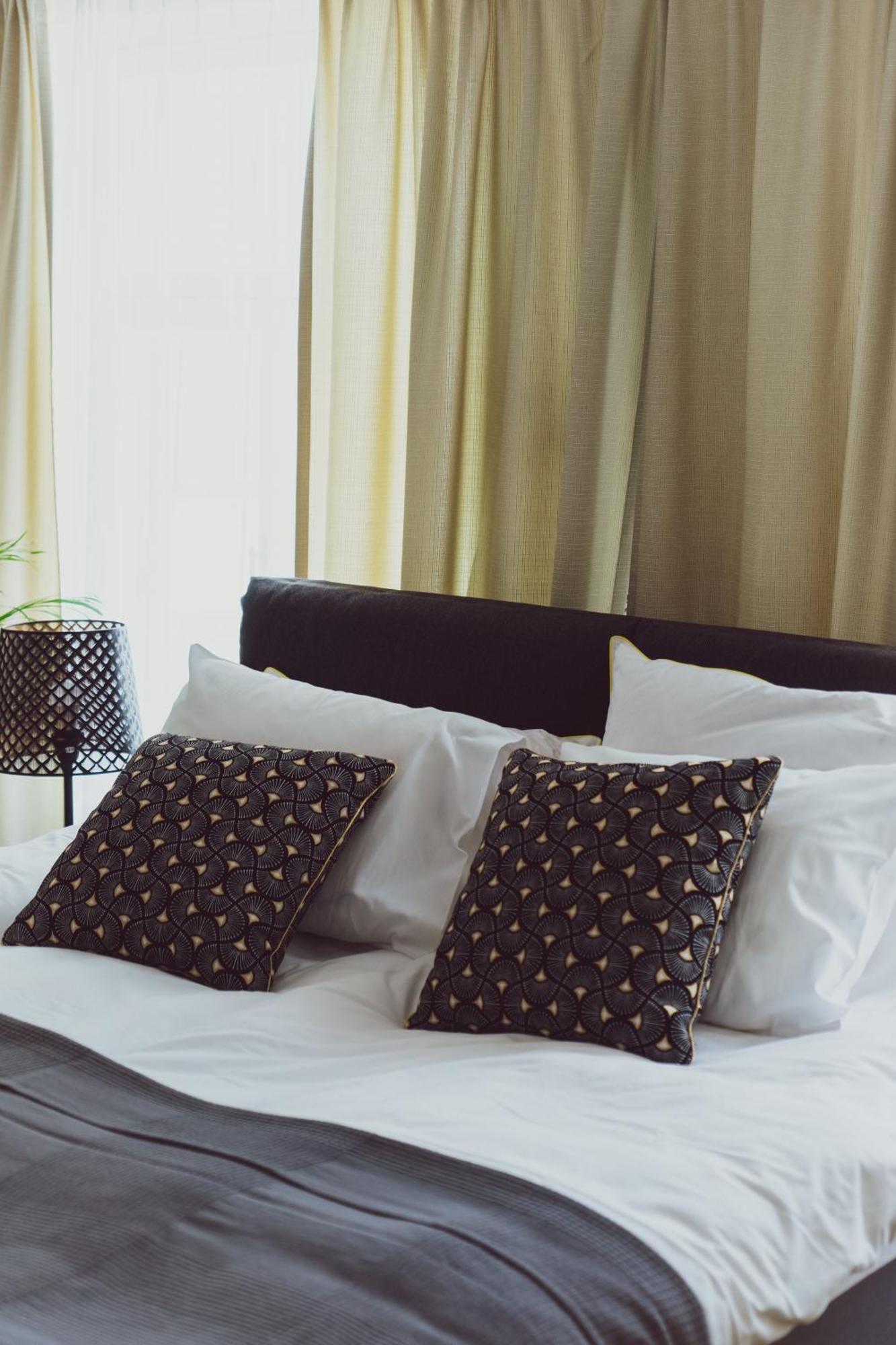 Vanalinna Boutique Hotel Kuressaare Buitenkant foto