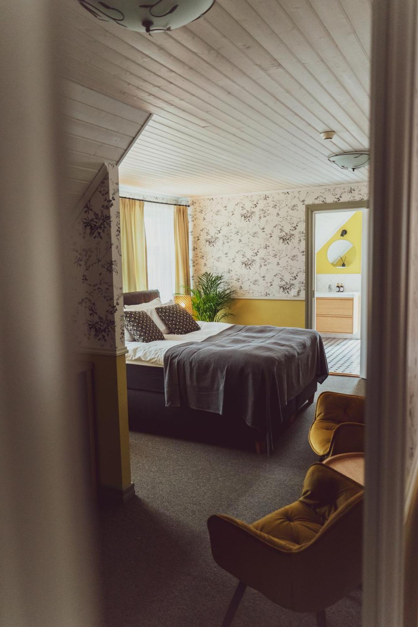 Vanalinna Boutique Hotel Kuressaare Buitenkant foto