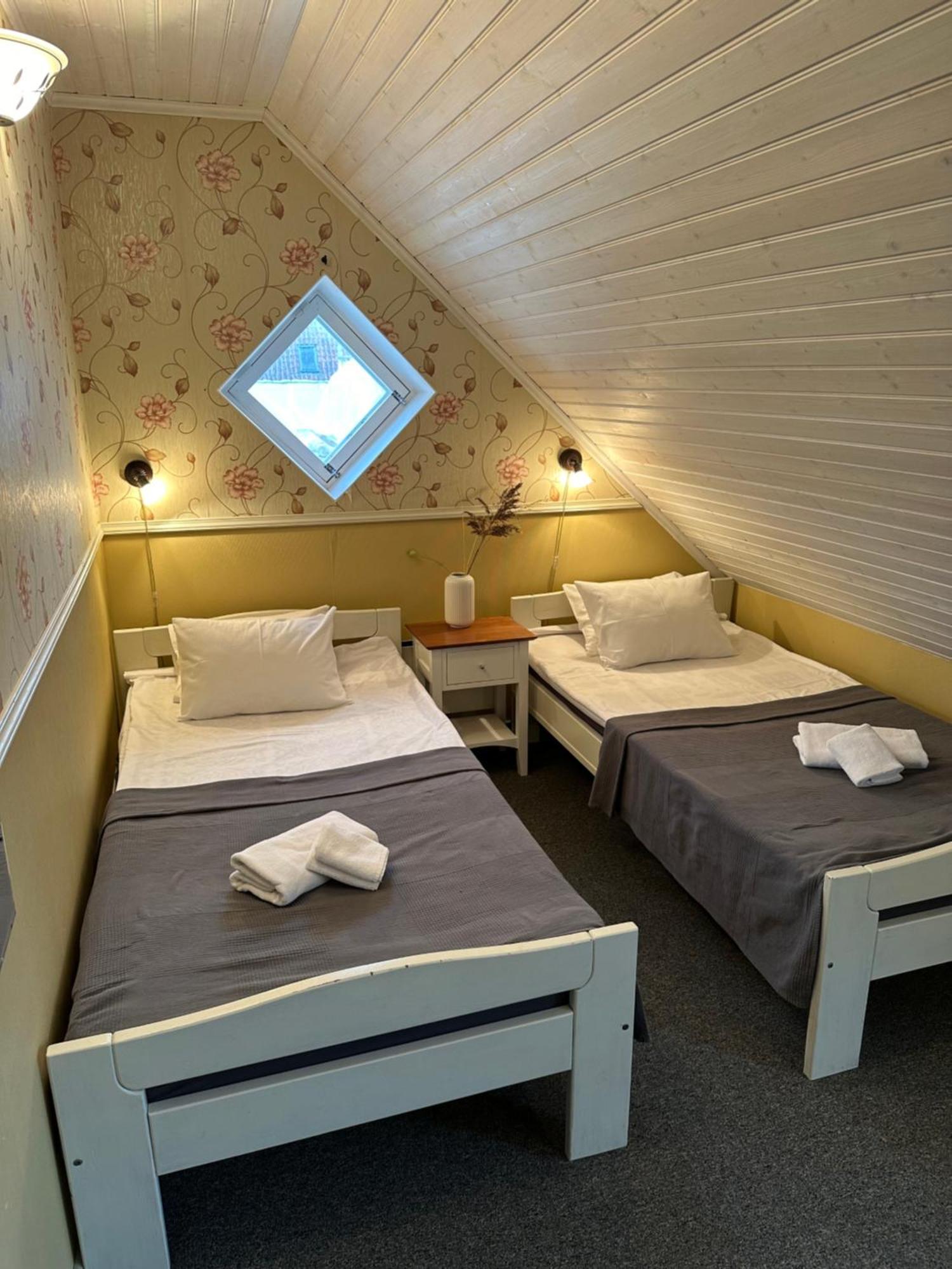 Vanalinna Boutique Hotel Kuressaare Buitenkant foto