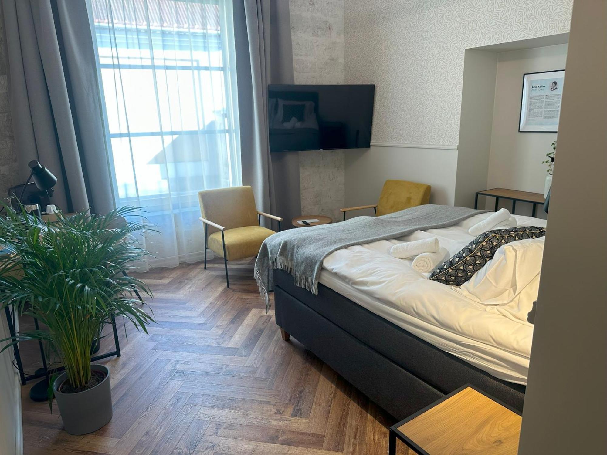 Vanalinna Boutique Hotel Kuressaare Buitenkant foto