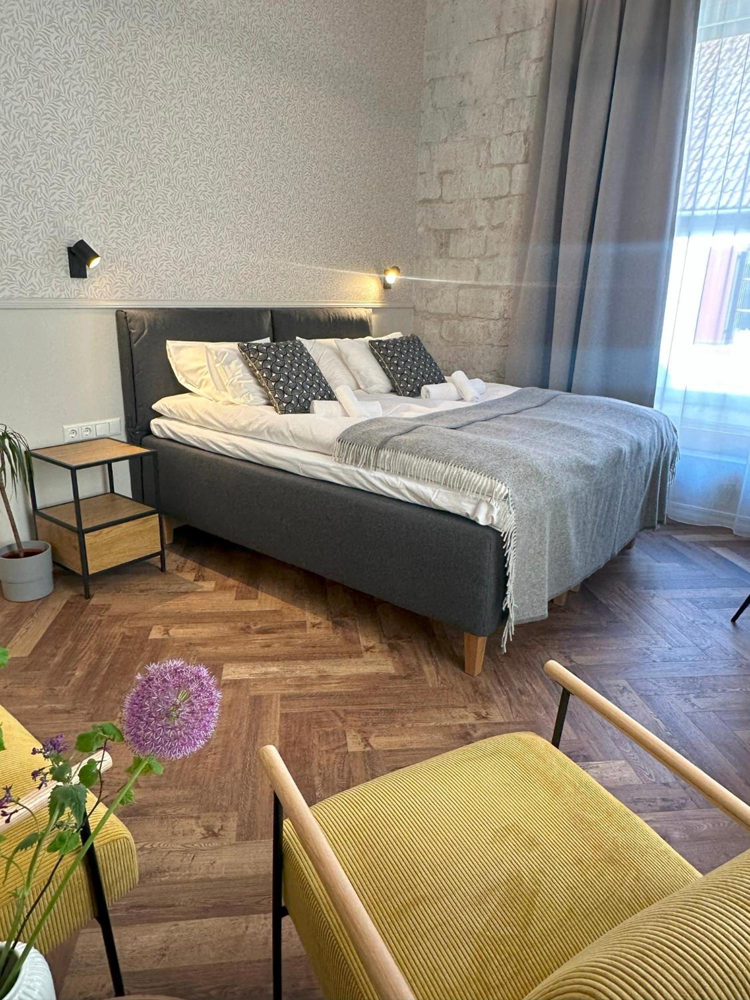 Vanalinna Boutique Hotel Kuressaare Buitenkant foto