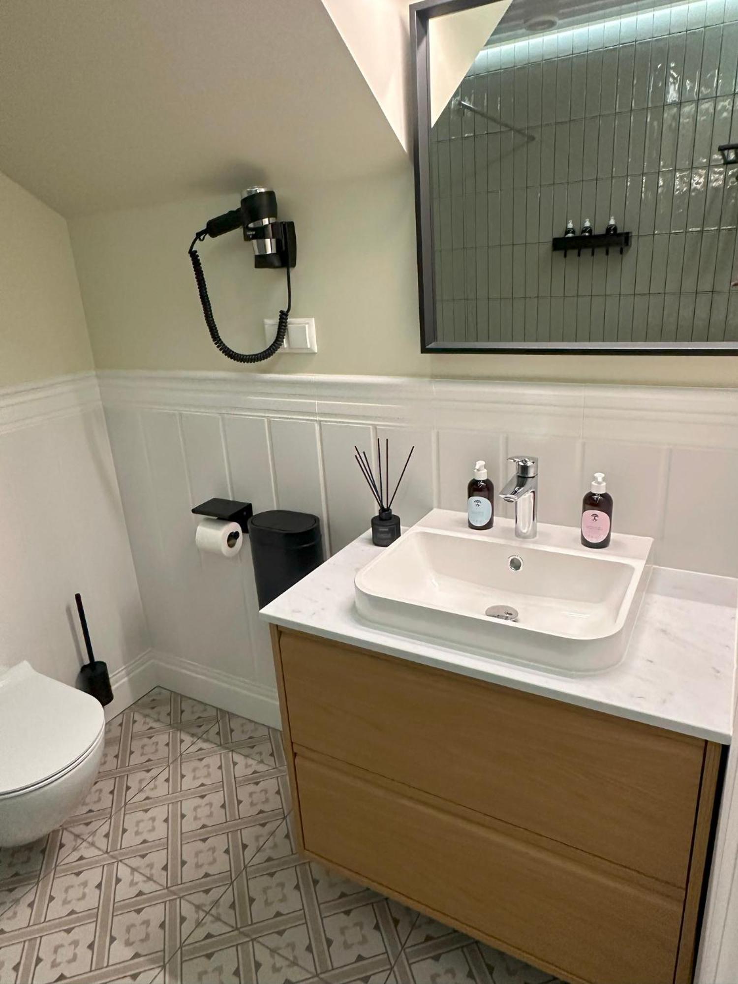 Vanalinna Boutique Hotel Kuressaare Buitenkant foto